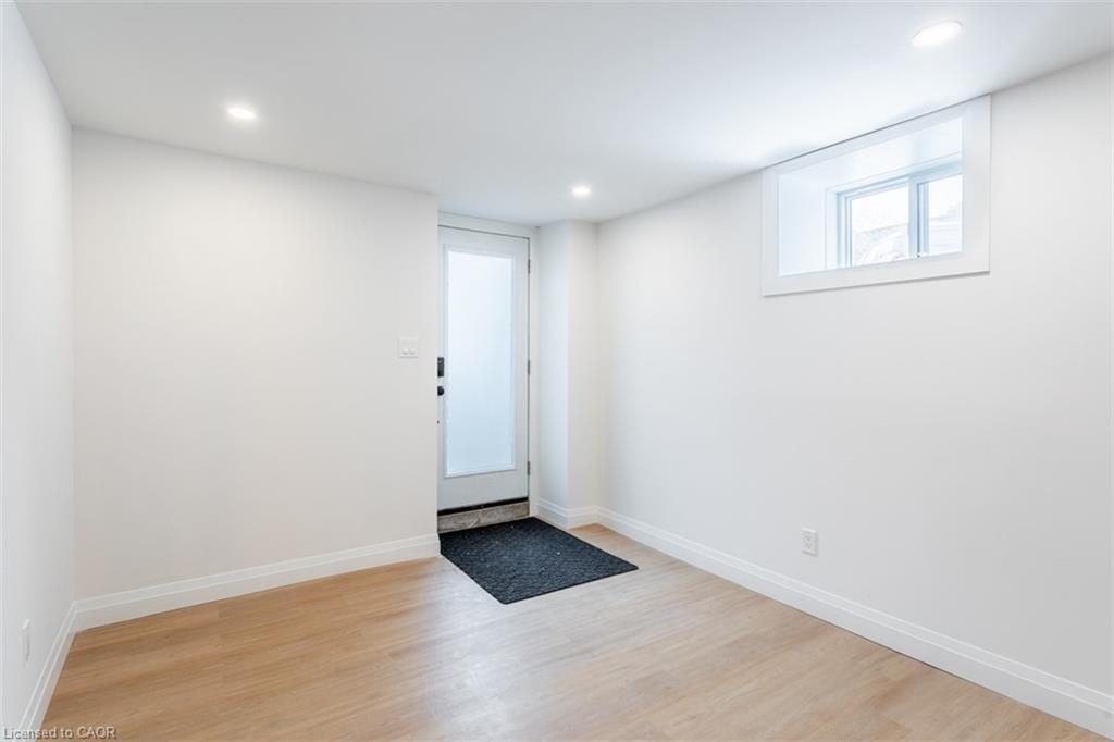 4-113 Catharine Street N, Hamilton, ON - Indoor Photo Showing Other Room
