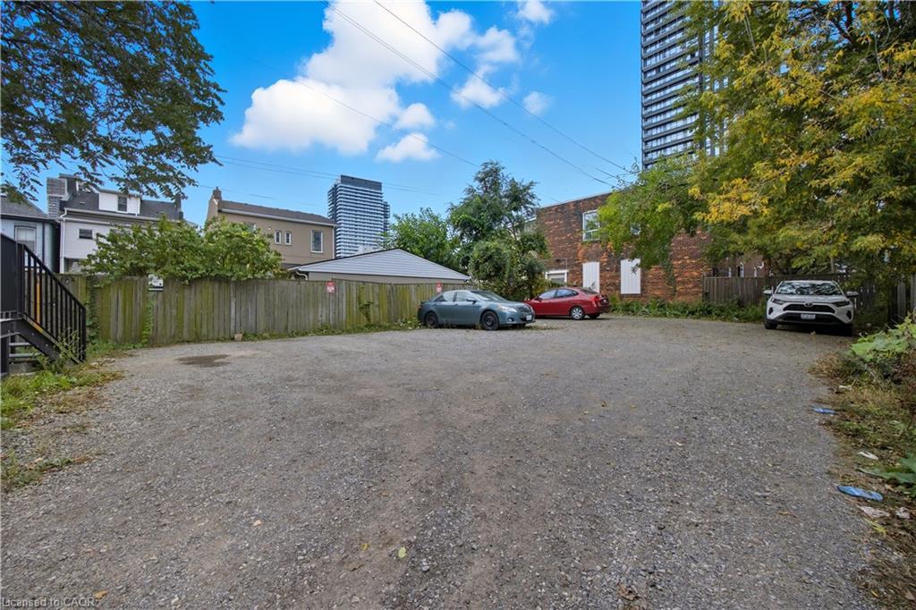 4-113 Catharine Street N, Hamilton, ON - Outdoor