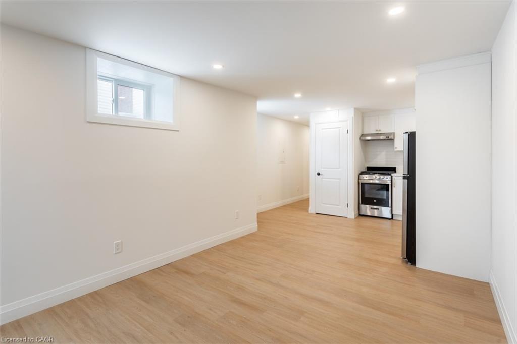 4-113 Catharine Street N, Hamilton, ON - Indoor