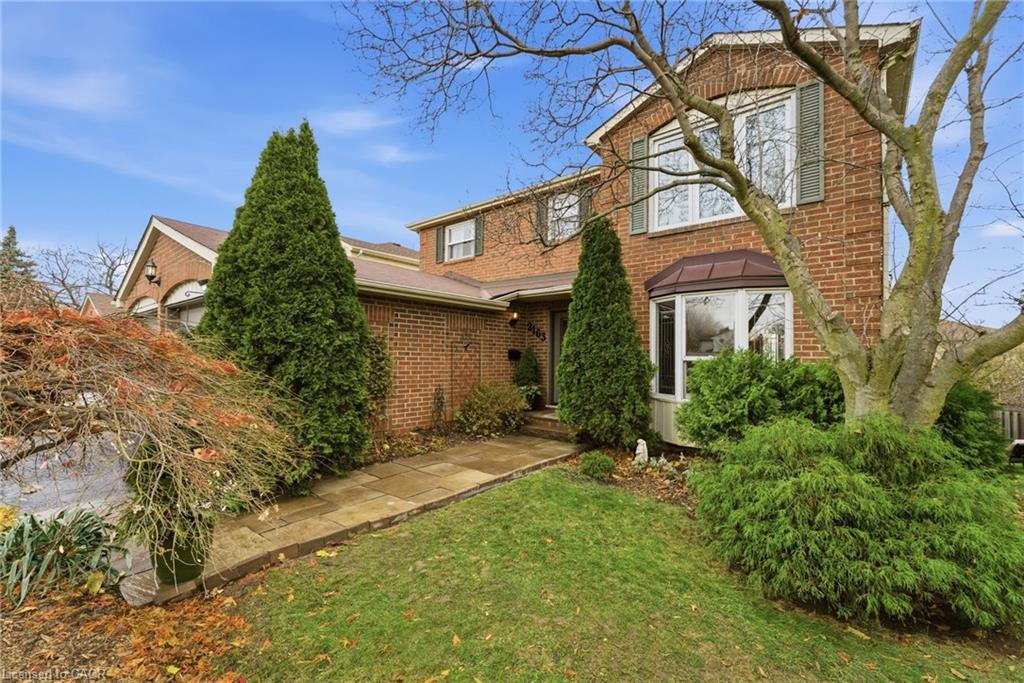 2163 Winding Way, Burlington, ON - Outdoor