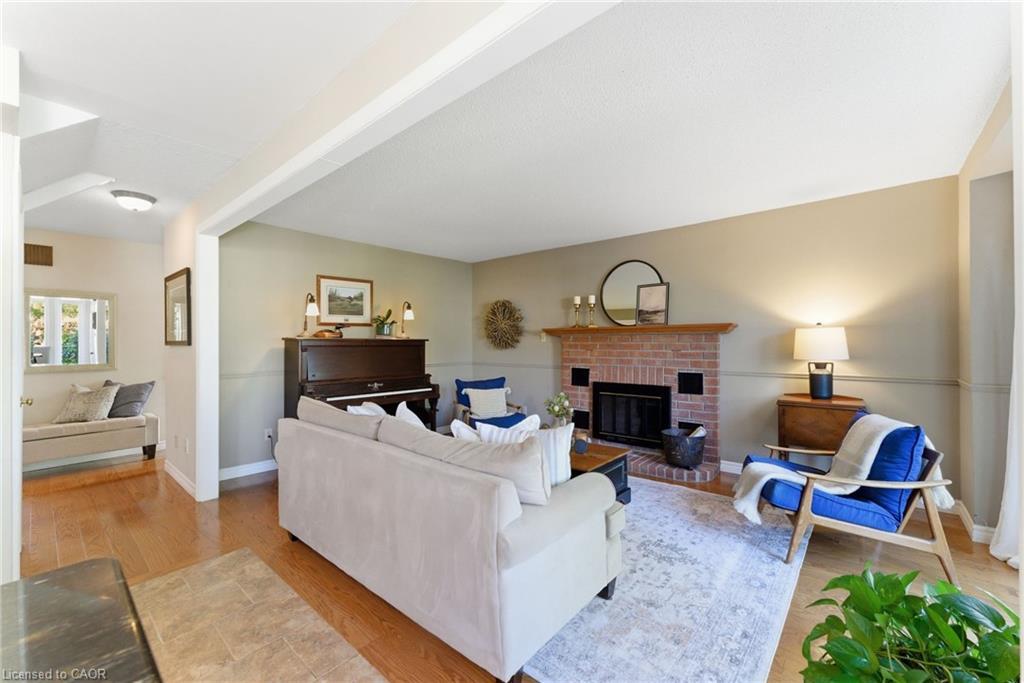 2163 Winding Way, Burlington, ON - Indoor Photo Showing Living Room With Fireplace