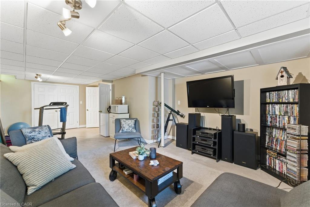 2163 Winding Way, Burlington, ON - Indoor