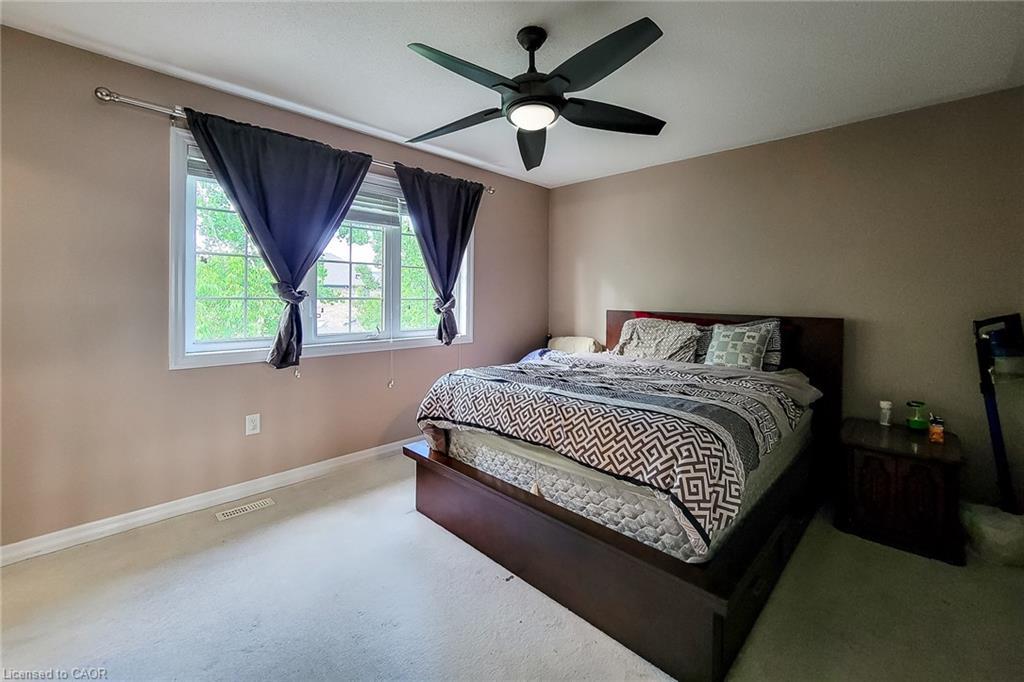128 Montreal Circle, Stoney Creek, ON - Indoor Photo Showing Bedroom