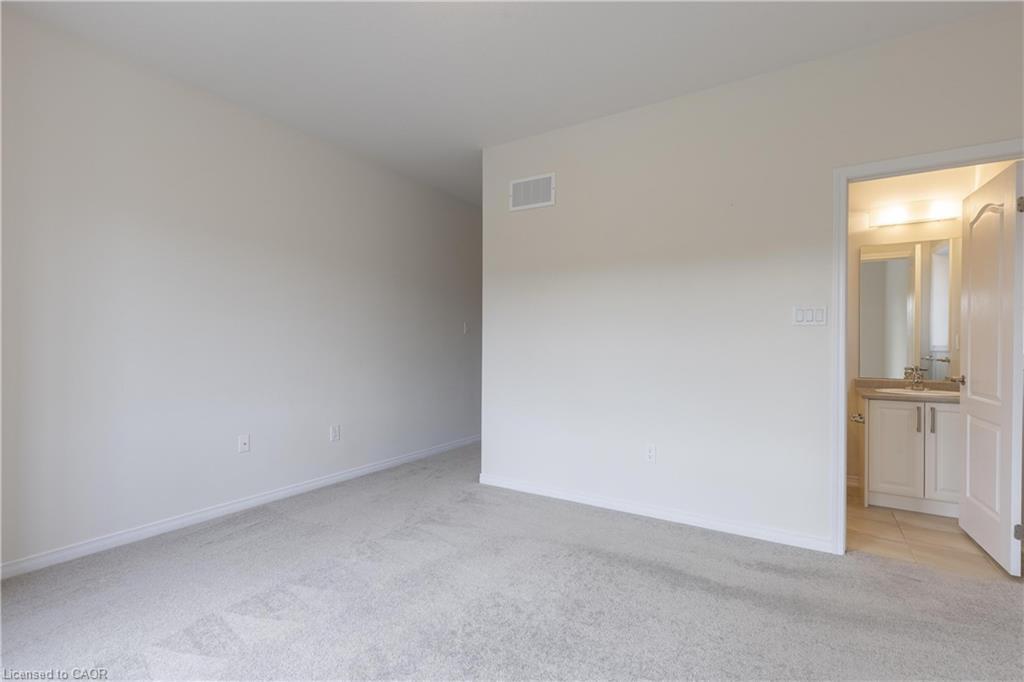 35-8317 Mulberry Drive, Niagara Falls, ON - Indoor Photo Showing Other Room