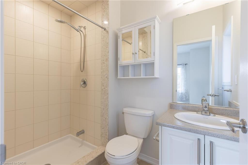 35-8317 Mulberry Drive, Niagara Falls, ON - Indoor Photo Showing Bathroom