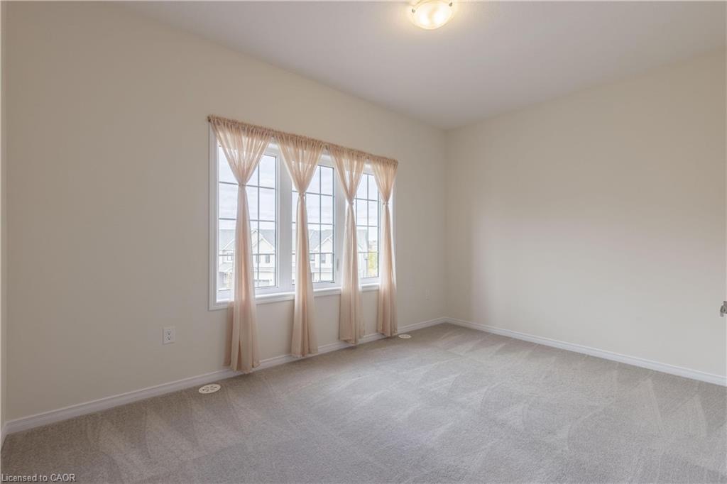 35-8317 Mulberry Drive, Niagara Falls, ON - Indoor Photo Showing Other Room