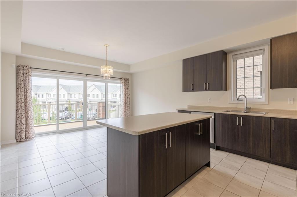 35-8317 Mulberry Drive, Niagara Falls, ON - Indoor Photo Showing Kitchen With Double Sink