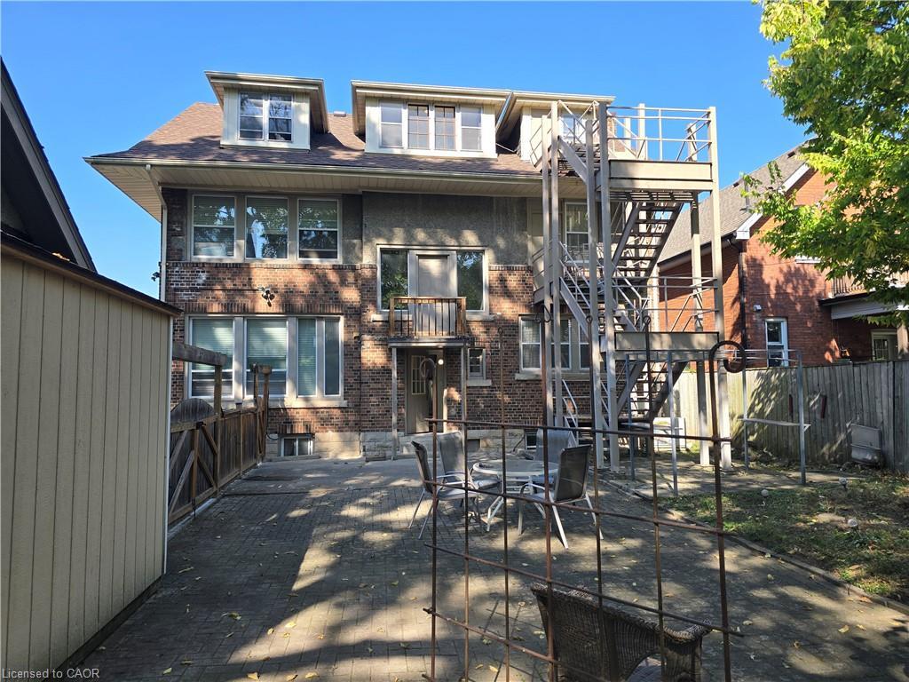 145 Sheridan Street, Brantford, ON - Outdoor