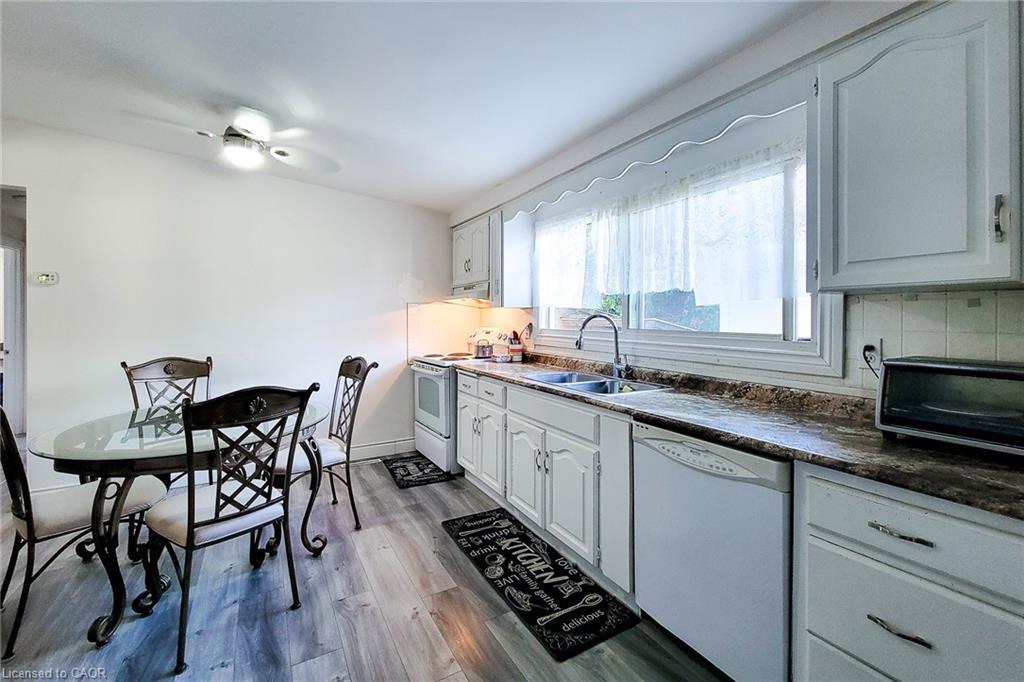 14 Ronaldshay Avenue, Hamilton, ON - Indoor Photo Showing Other Room