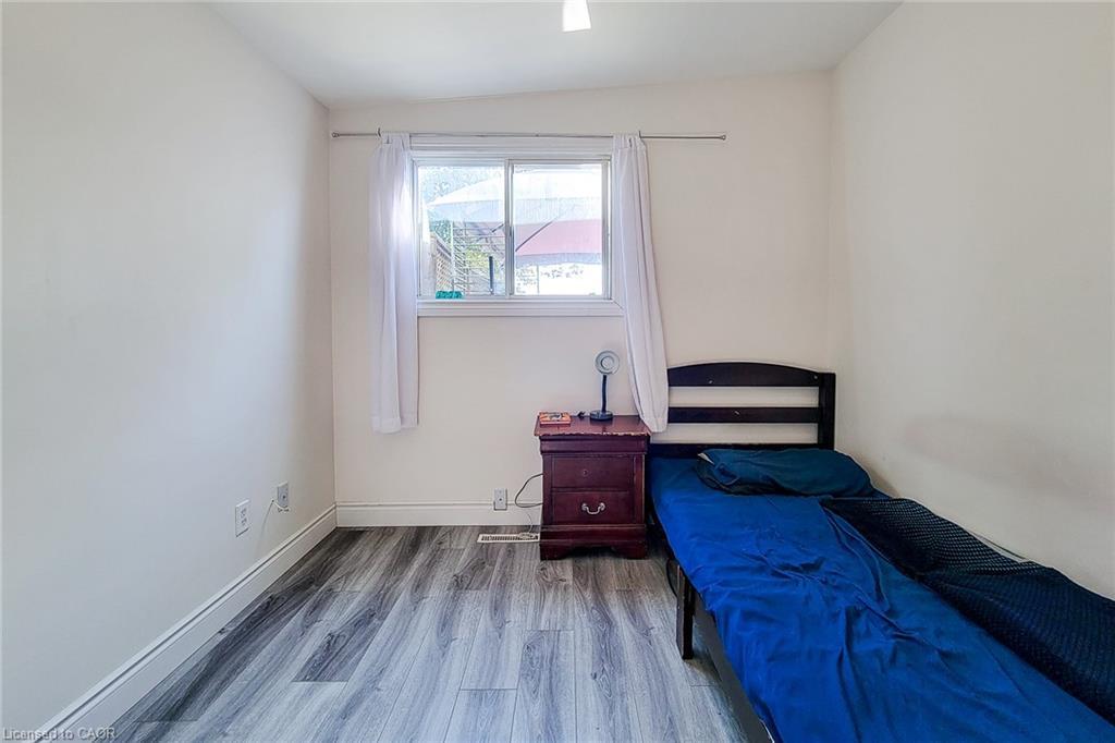 14 Ronaldshay Avenue, Hamilton, ON - Indoor Photo Showing Bedroom