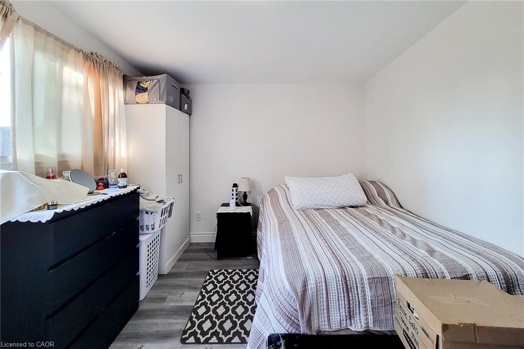 14 Ronaldshay Avenue, Hamilton, ON - Indoor Photo Showing Bedroom