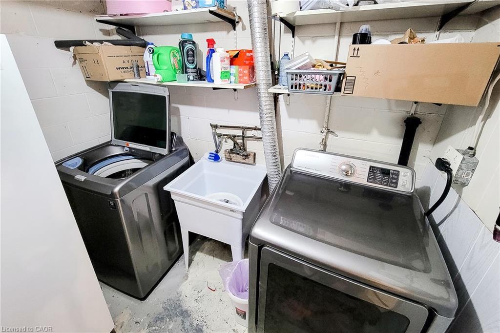 14 Ronaldshay Avenue, Hamilton, ON - Indoor Photo Showing Laundry Room