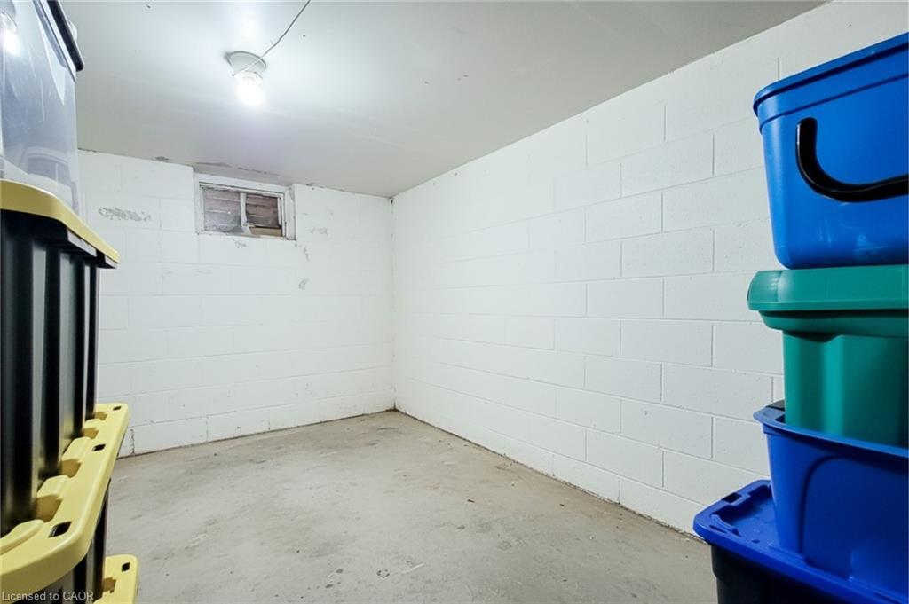 14 Ronaldshay Avenue, Hamilton, ON - Indoor Photo Showing Garage