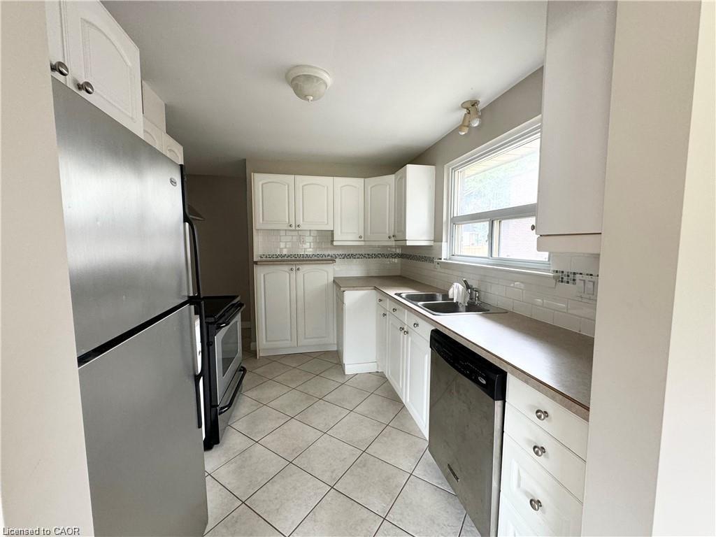 2470 Rebecca Street, Oakville, ON - Indoor Photo Showing Kitchen With Double Sink