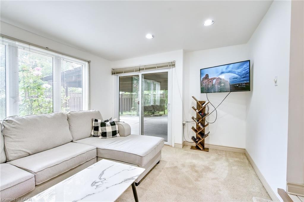 3546 Eton Crescent, Niagara Falls, ON - Indoor Photo Showing Living Room