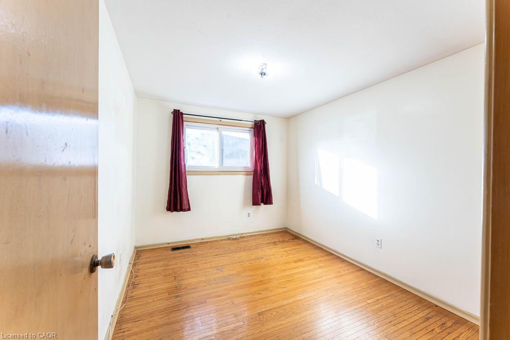 69 Buckingham Drive, Hamilton, ON - Indoor Photo Showing Other Room