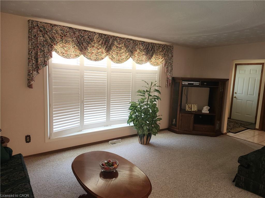 17 Stodola Drive, Brantford, ON - Indoor