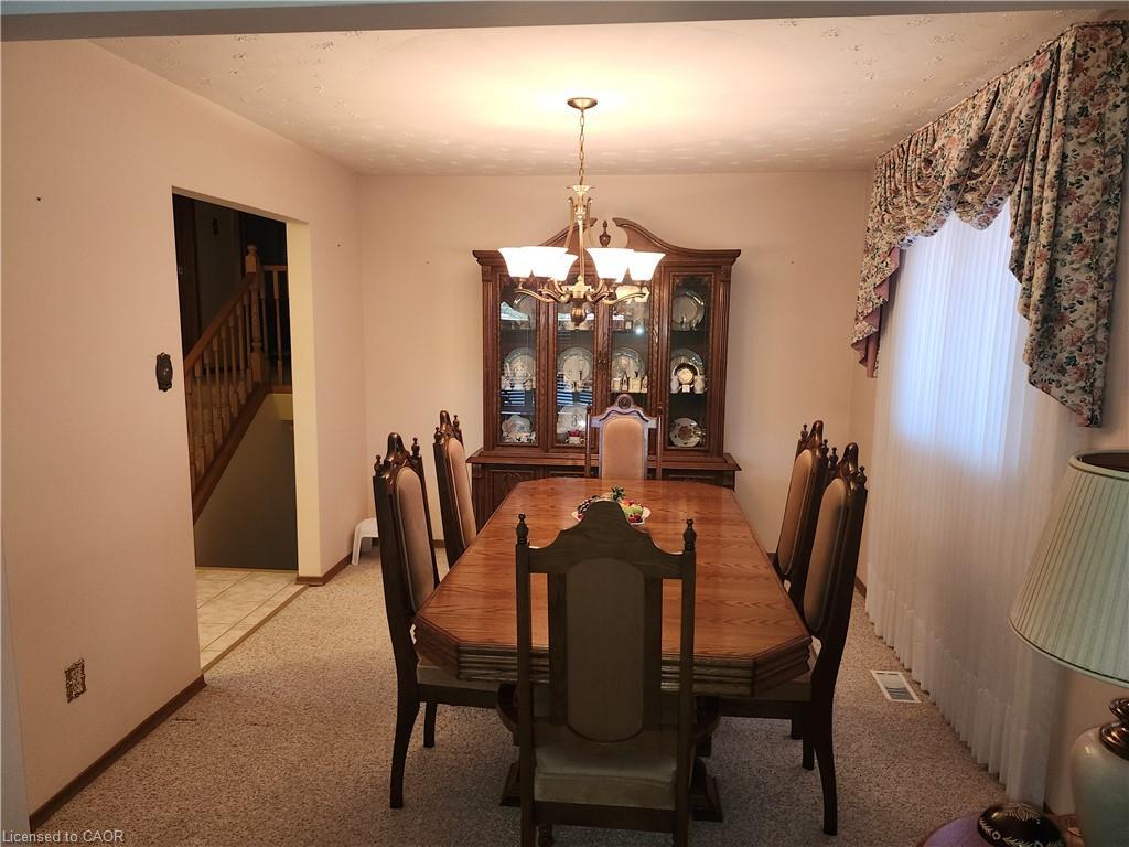 17 Stodola Drive, Brantford, ON - Indoor Photo Showing Dining Room