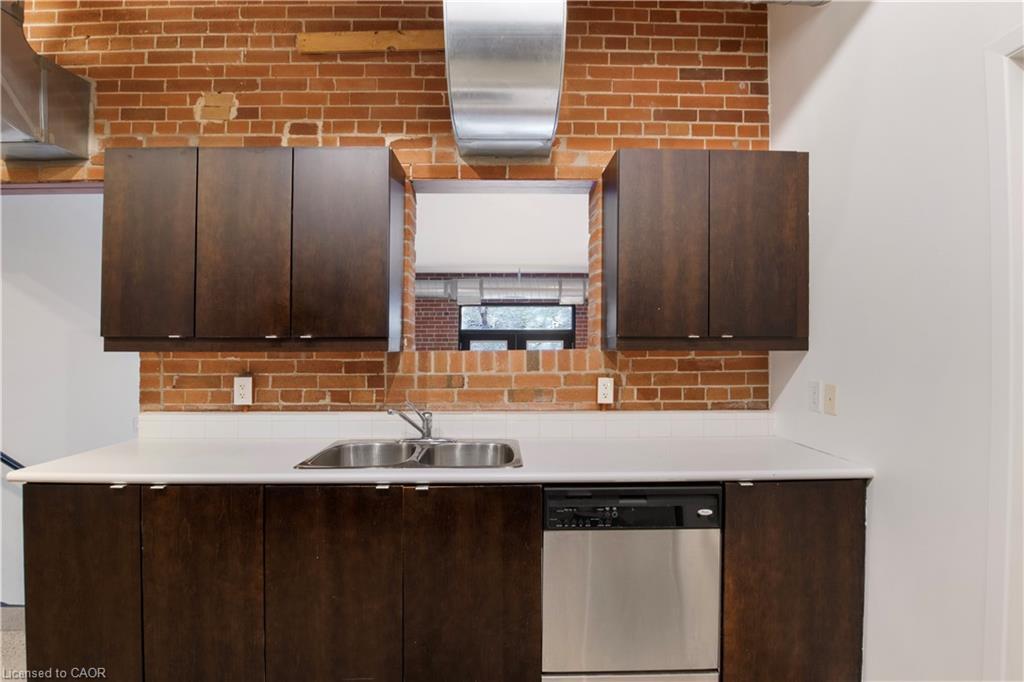 206-85 Spruce Street, Cambridge, ON - Indoor Photo Showing Kitchen With Double Sink