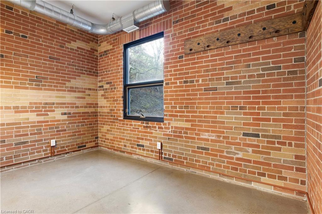 206-85 Spruce Street, Cambridge, ON - Indoor Photo Showing Other Room