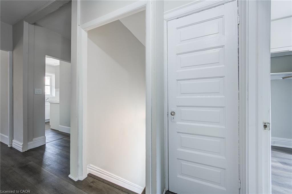 Upper-200 Park Avenue, Brantford, ON - Indoor Photo Showing Other Room