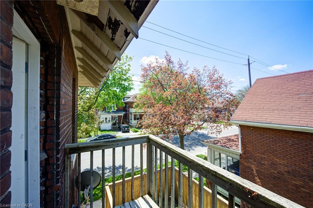 Upper-200 Park Avenue, Brantford, ON - Outdoor With Exterior