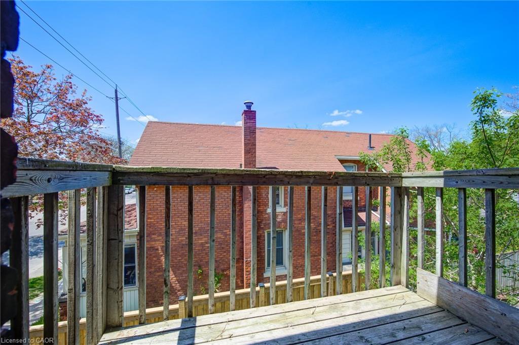 Upper-200 Park Avenue, Brantford, ON - Outdoor With Deck Patio Veranda