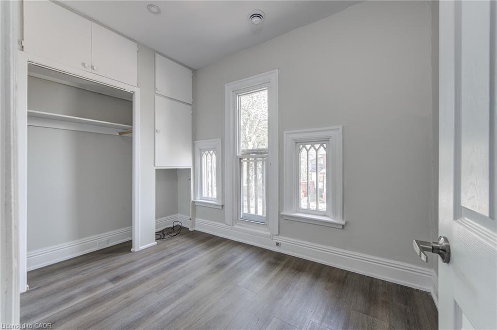 Upper-200 Park Avenue, Brantford, ON - Indoor Photo Showing Other Room