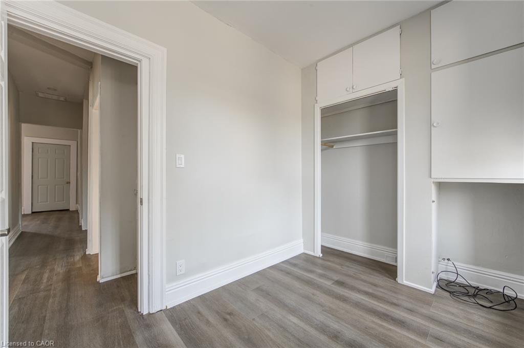 Upper-200 Park Avenue, Brantford, ON - Indoor Photo Showing Other Room