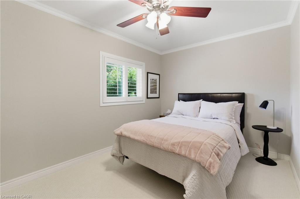 2387 Cavendish Drive, Burlington, ON - Indoor Photo Showing Bedroom
