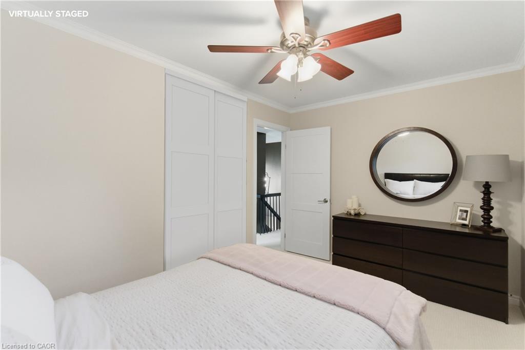 2387 Cavendish Drive, Burlington, ON - Indoor Photo Showing Bedroom