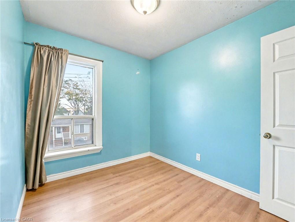23 Oak Avenue, Hamilton, ON - Indoor Photo Showing Other Room