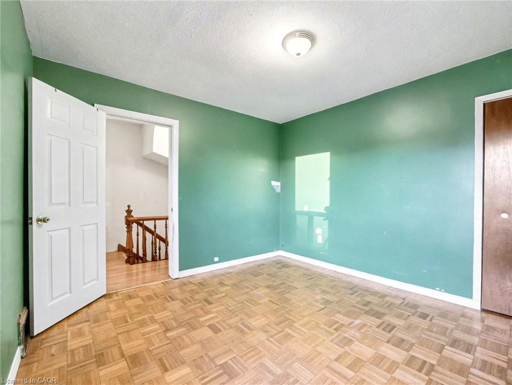 23 Oak Avenue, Hamilton, ON - Indoor Photo Showing Other Room