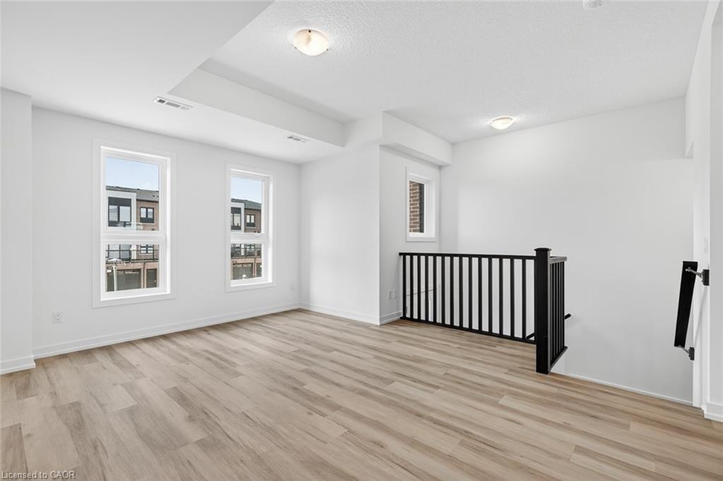 37-70 Kenesky Drive, Waterdown, ON - Indoor Photo Showing Other Room