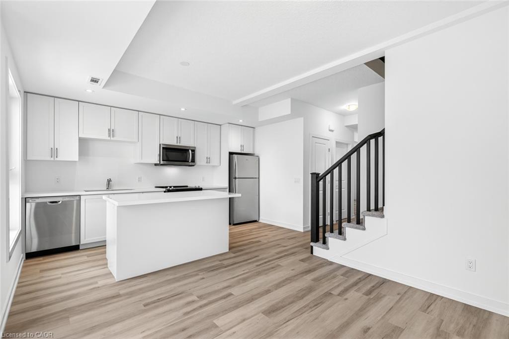 37-70 Kenesky Drive, Waterdown, ON - Indoor Photo Showing Kitchen