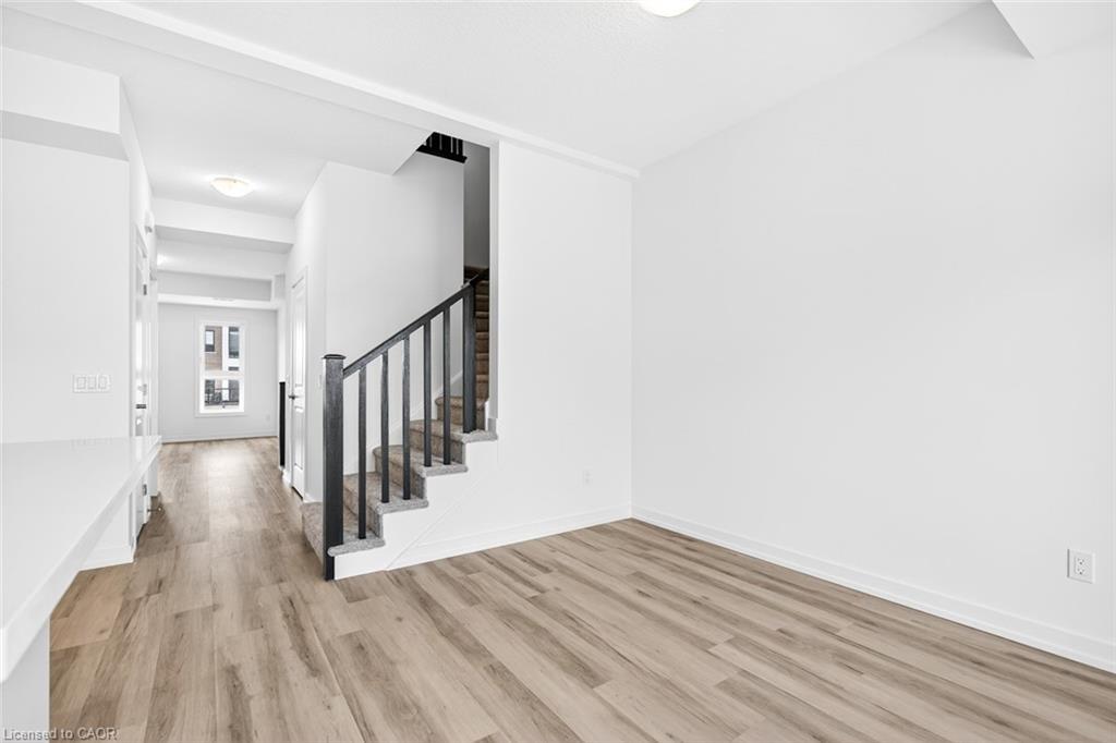 37-70 Kenesky Drive, Waterdown, ON - Indoor Photo Showing Other Room