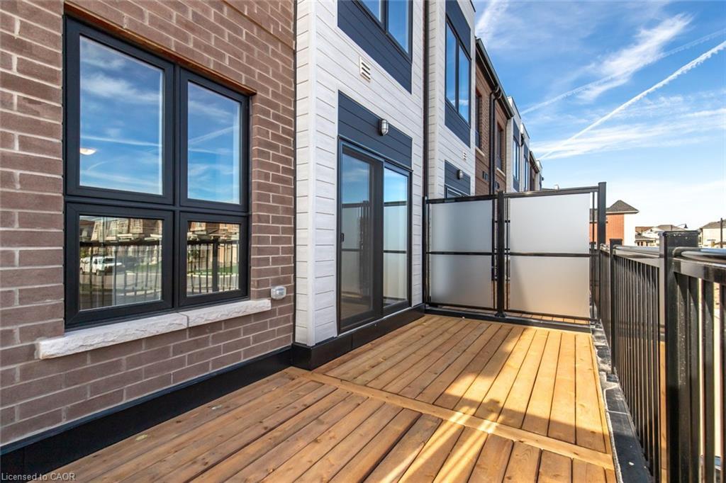 37-70 Kenesky Drive, Waterdown, ON - Outdoor With Exterior