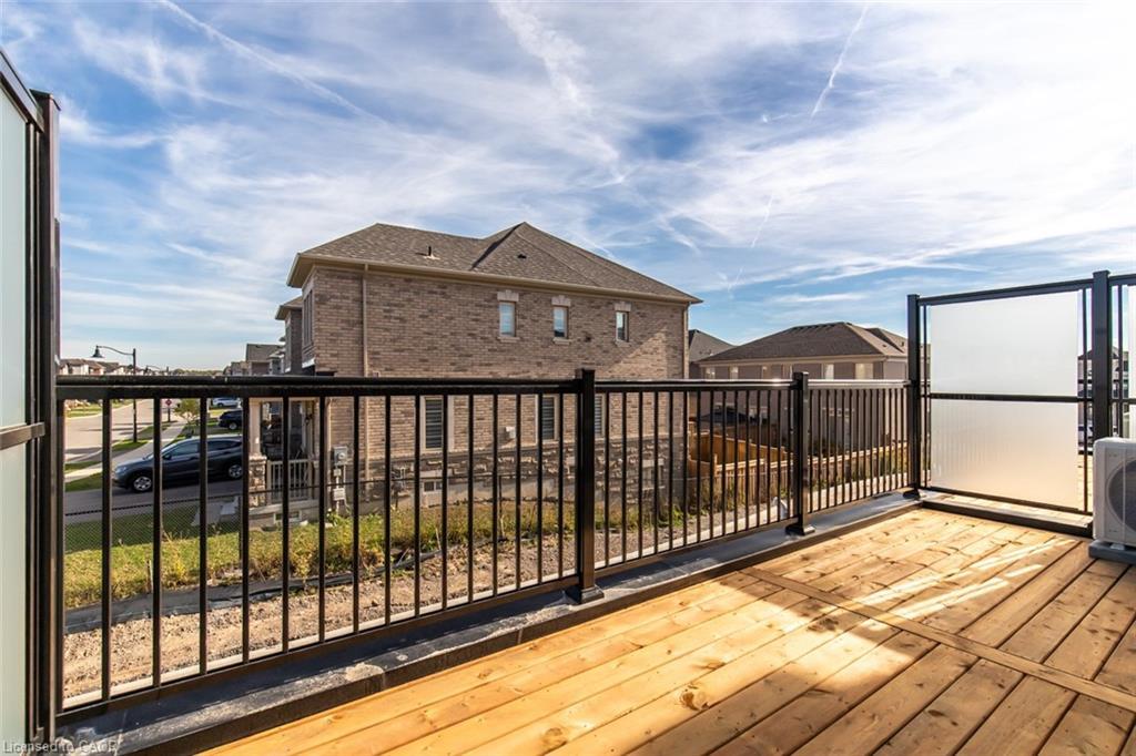 37-70 Kenesky Drive, Waterdown, ON - Outdoor With Exterior