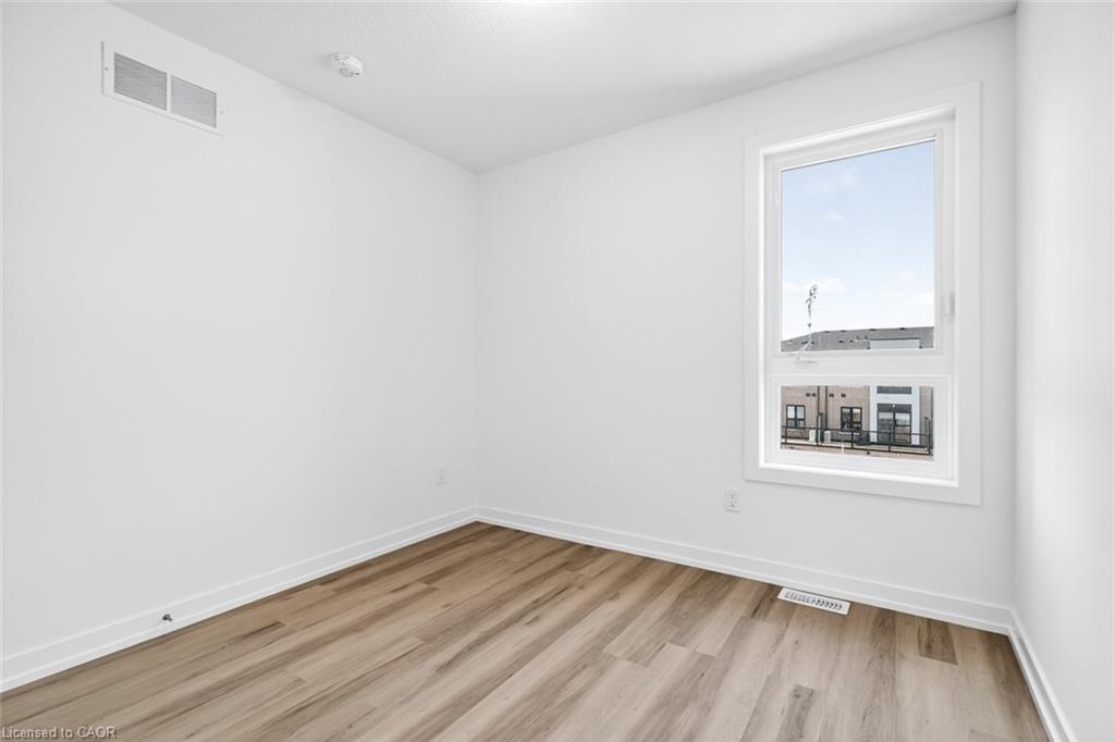 37-70 Kenesky Drive, Waterdown, ON - Indoor Photo Showing Other Room