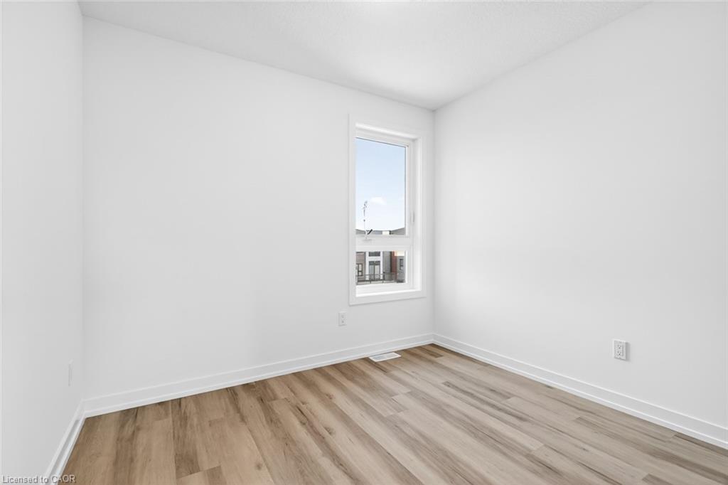 37-70 Kenesky Drive, Waterdown, ON - Indoor Photo Showing Other Room