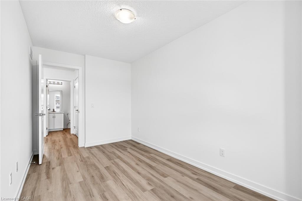 37-70 Kenesky Drive, Waterdown, ON - Indoor Photo Showing Other Room