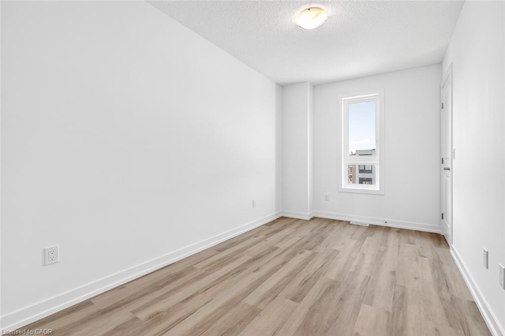 37-70 Kenesky Drive, Waterdown, ON - Indoor Photo Showing Other Room