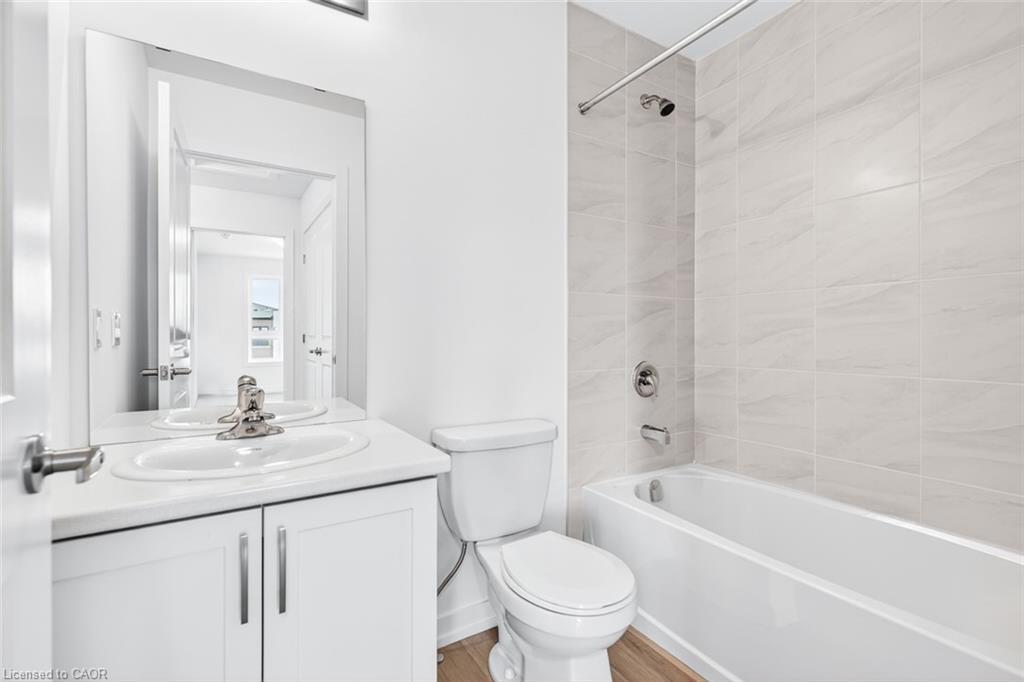 37-70 Kenesky Drive, Waterdown, ON - Indoor Photo Showing Bathroom
