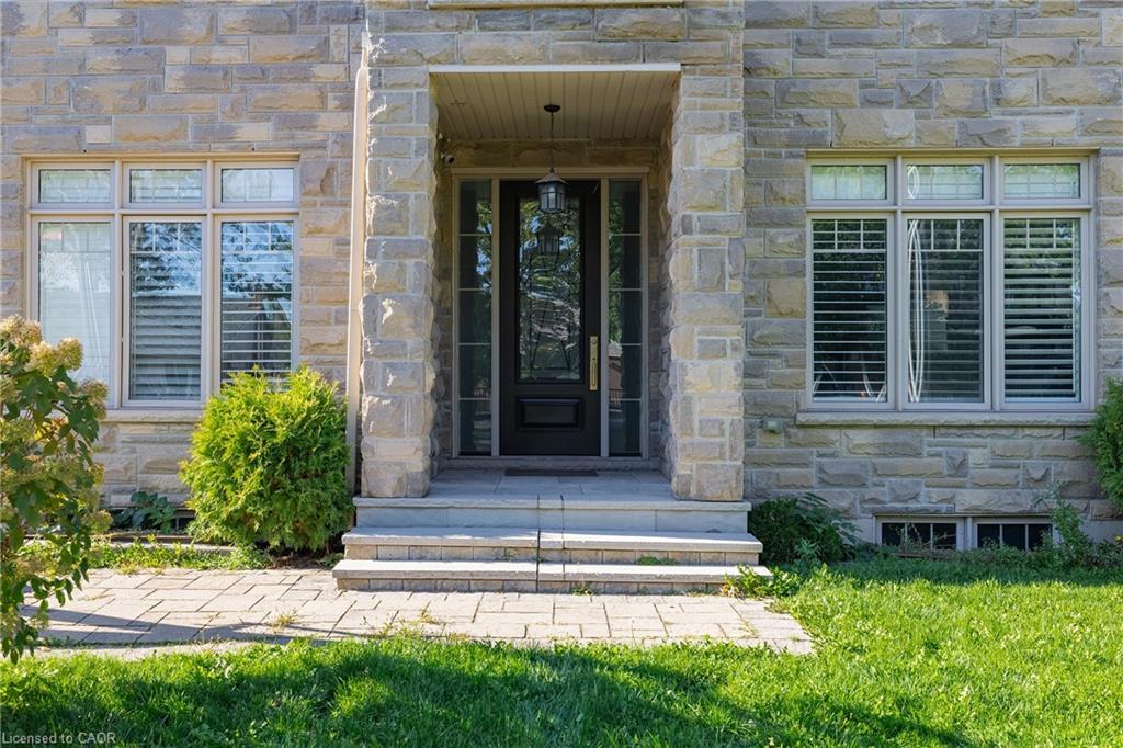 123 Mayfield Drive, Oakville, ON - Outdoor