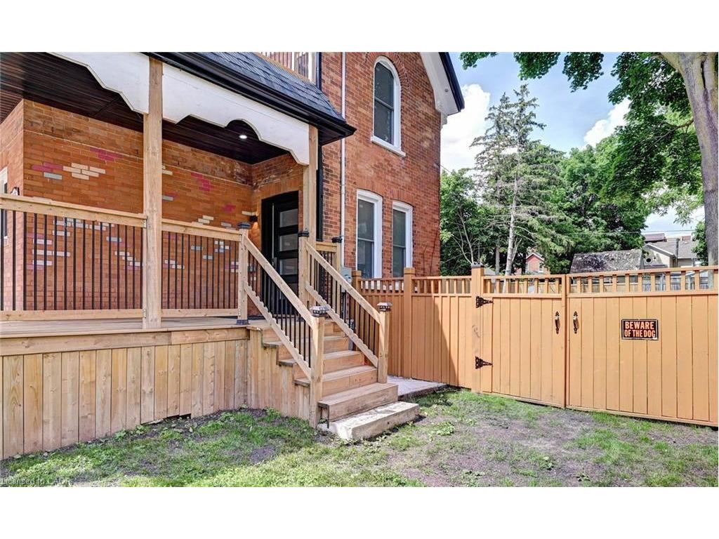 831 Hamilton Street, Cambridge, ON - Outdoor