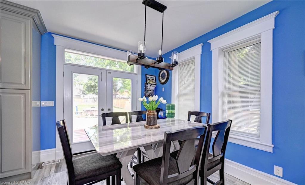 831 Hamilton Street, Cambridge, ON - Indoor Photo Showing Dining Room