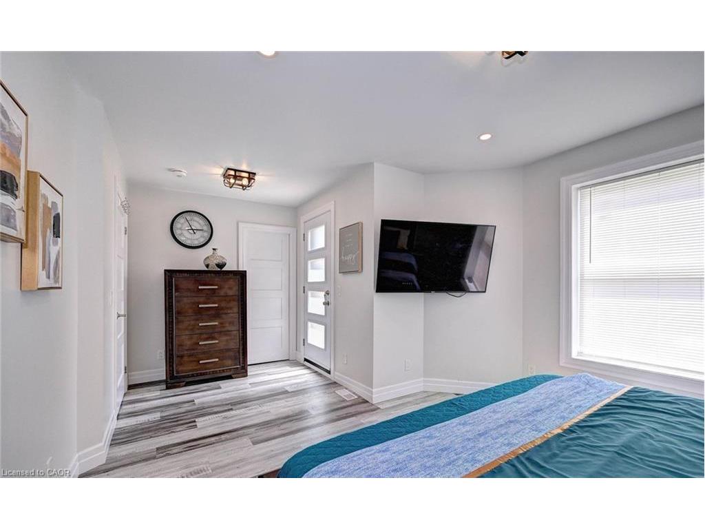 831 Hamilton Street, Cambridge, ON - Indoor Photo Showing Bedroom