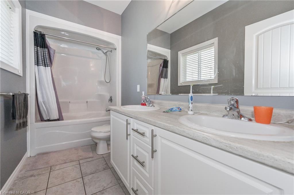 145 Kertland Street, Elora, ON - Indoor Photo Showing Bathroom
