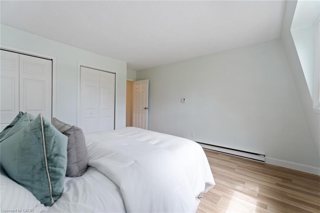 10-8646 Willoughby Drive, Niagara Falls, ON - Indoor Photo Showing Bedroom