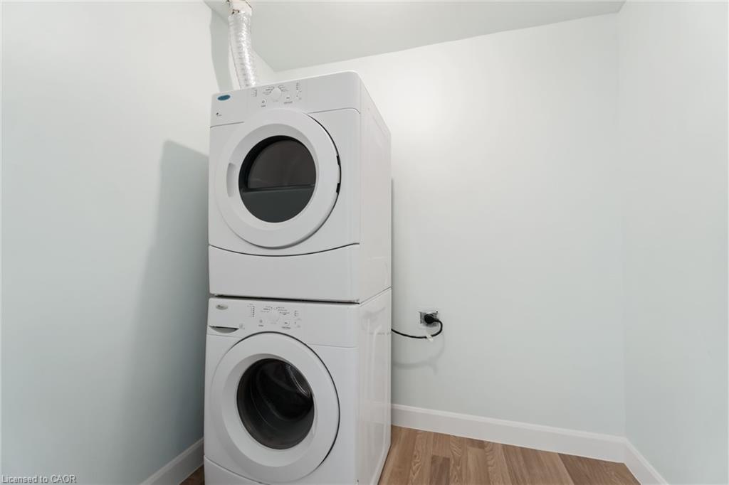 10-8646 Willoughby Drive, Niagara Falls, ON - Indoor Photo Showing Laundry Room